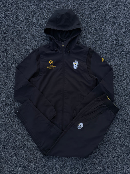 JUVENTUS TRACKSUIT (XS)