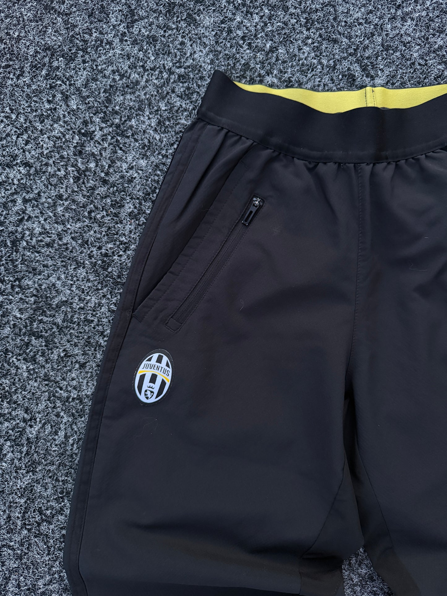 JUVENTUS TRACKSUIT (XS)